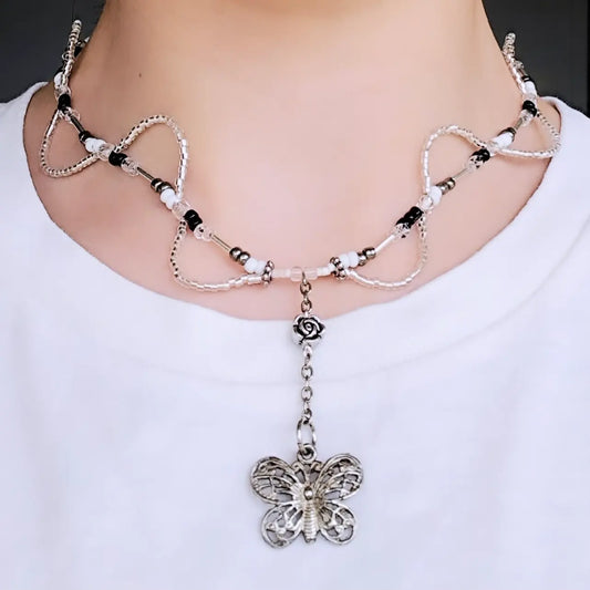 Collier papillon gothique